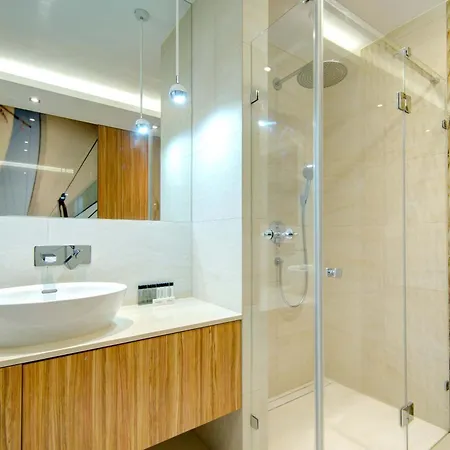 Apartmanhotel Dom & House Szafarnia Modern In Old Town