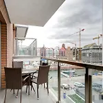 Szafarnia Modern In Old Town By Renters Aparthotel 3*