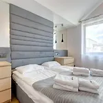 شقة فندقية Szafarnia Modern In Old Town By Renters 3*