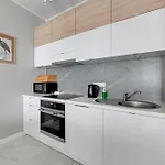 Aparthotel Szafarnia Modern In Old Town By Renters