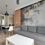Aparthotel Szafarnia Modern In Old Town By Renters 3*