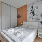 شقة فندقية Szafarnia Modern In Old Town By Renters 3*