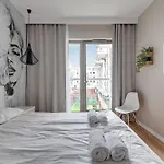 Szafarnia Modern In Old Town By Renters شقة فندقية