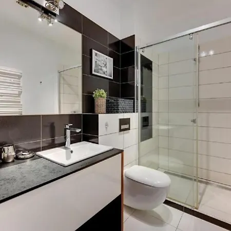Hotel apartamentowy Dom & House Szafarnia Modern In Old Town