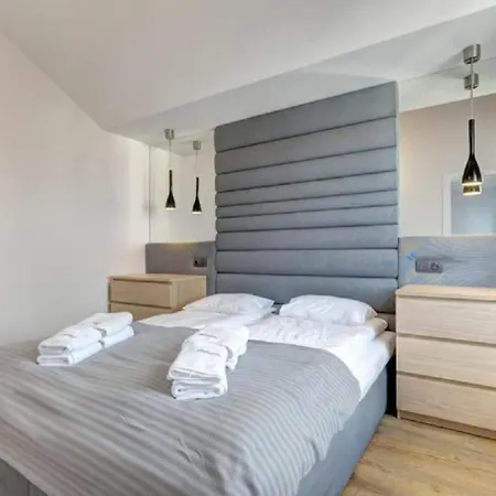 Aparthotel Dom & House Szafarnia Modern In Old Town 3*