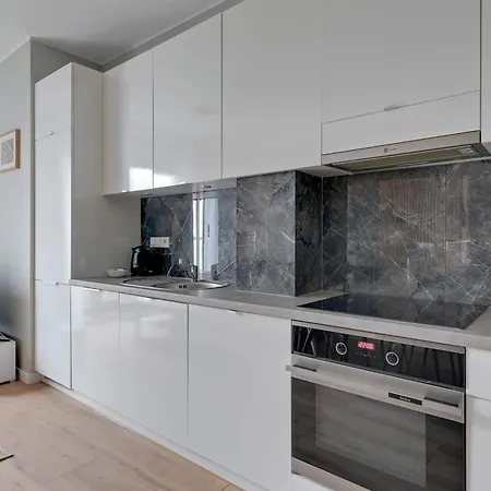 Szafarnia Modern In Old Town By Renters Aparthotel 4*