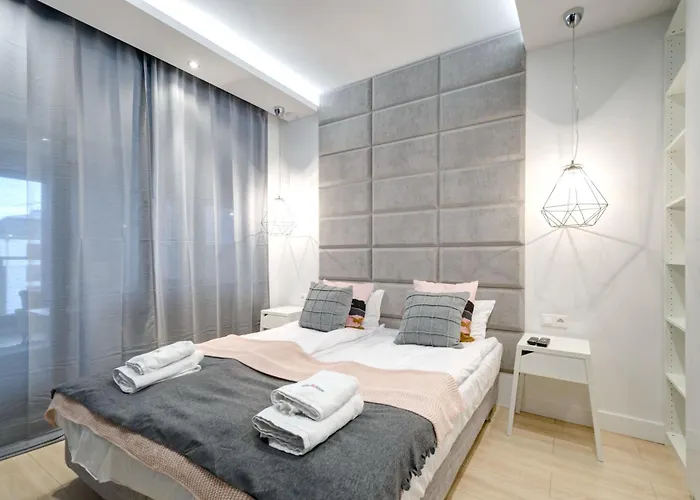 Dom & House Szafarnia Modern In Old Town מלון דירות 3*