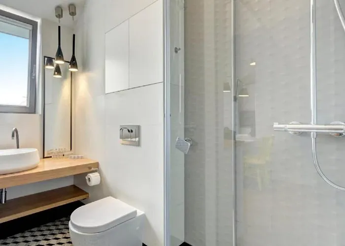 Szafarnia Modern In Old Town By Renters 3*