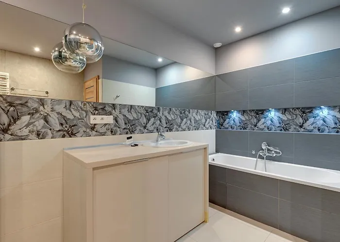 Szafarnia Modern In Old Town By Renters Aparthotel 3*